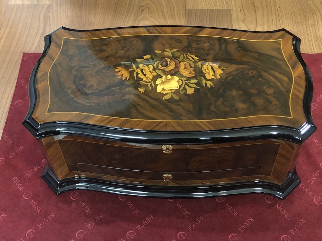Reuge Music Box Company Masterpiece 72 Note Interchangeable 5 Movement, 15 Tune Crescendo/Dolce Vita Music Box