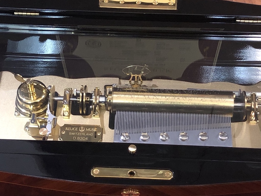 Reuge Music Box Company Masterpiece 72 Note Interchangeable 5 Movement, 15 Tune Crescendo/Dolce Vita Music Box