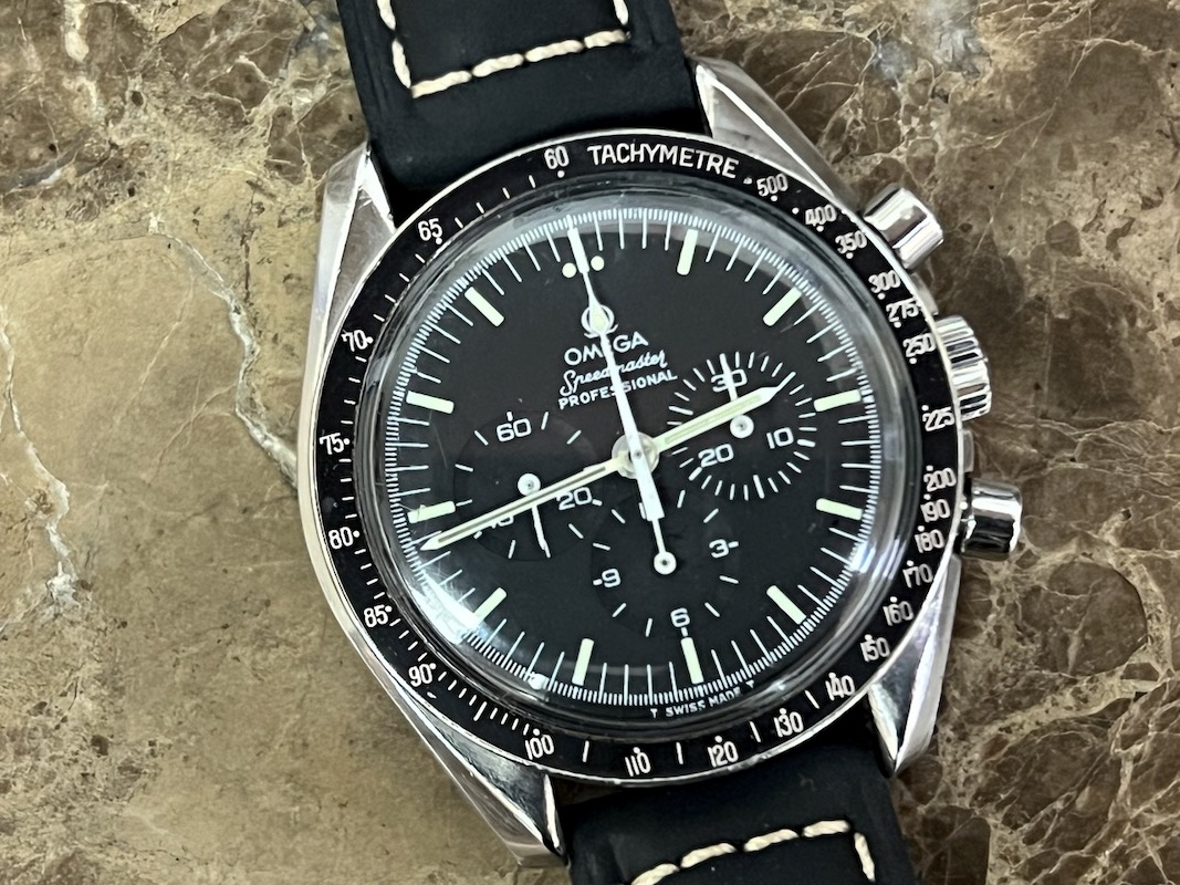 Omega Speedmaster Chronograph Professional Caliber 861 42mm Hesalite Vintage Year 1976 Speedy 145022-76 ST
