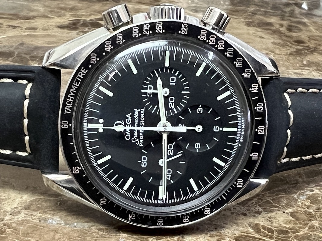 Omega Speedmaster Chronograph Professional Caliber 861 42mm Hesalite Vintage Year 1976 Speedy 145022-76 ST