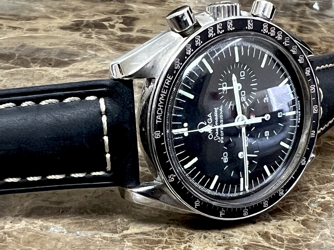 Omega Speedmaster Chronograph Professional Caliber 861 42mm Hesalite Vintage Year 1976 Speedy 145022-76 ST