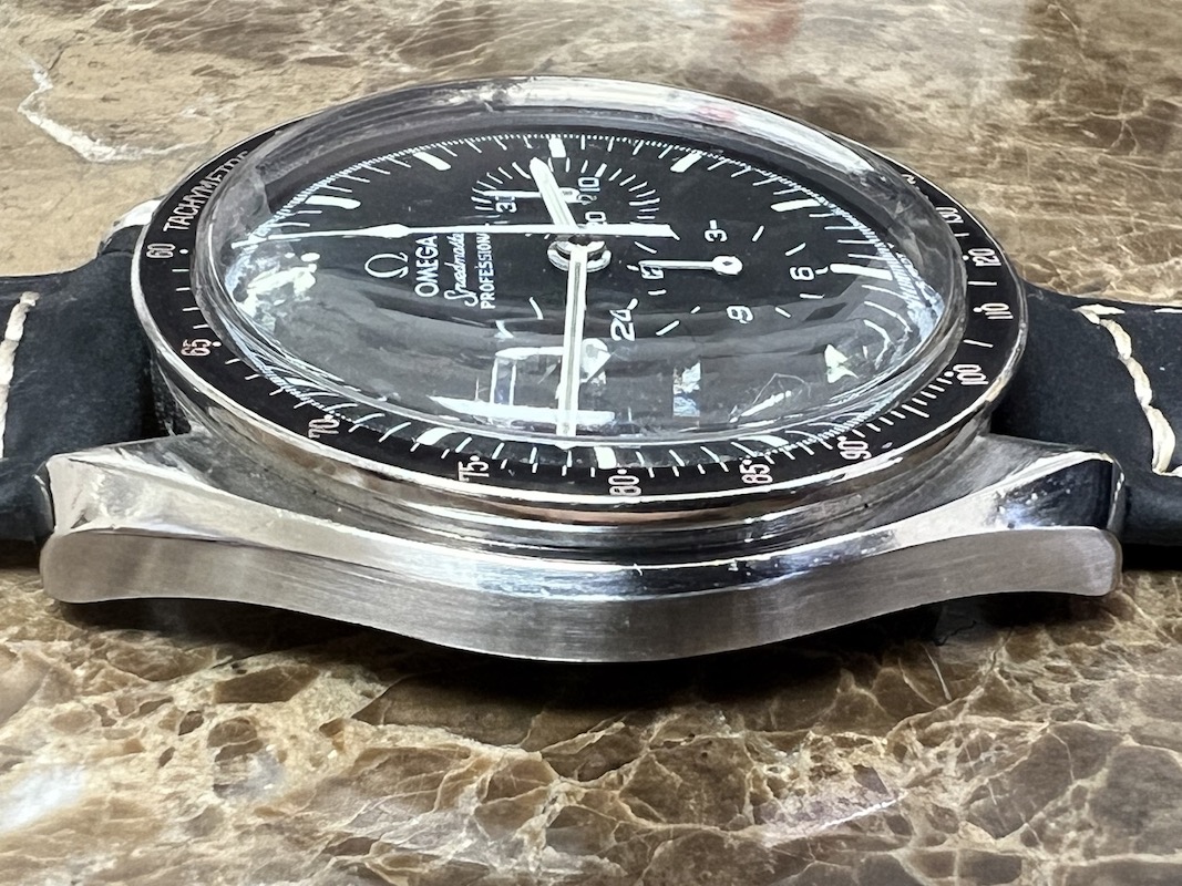 Omega Speedmaster Chronograph Professional Caliber 861 42mm Hesalite Vintage Year 1976 Speedy 145022-76 ST