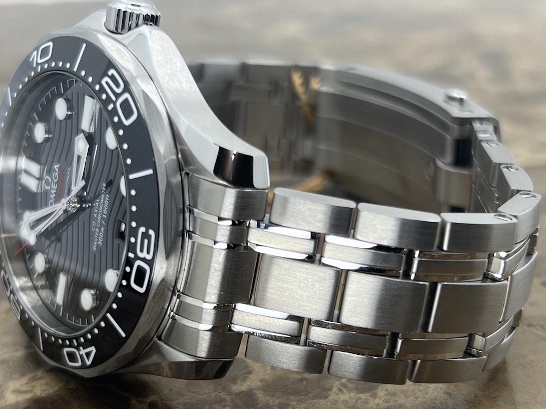Omega Seamaster Diver 300M Co‑Axial Master Chronometer 42mm Black Dial Black Ceramic Bezel Box Papers Cards model 210.30.42.20.01.001