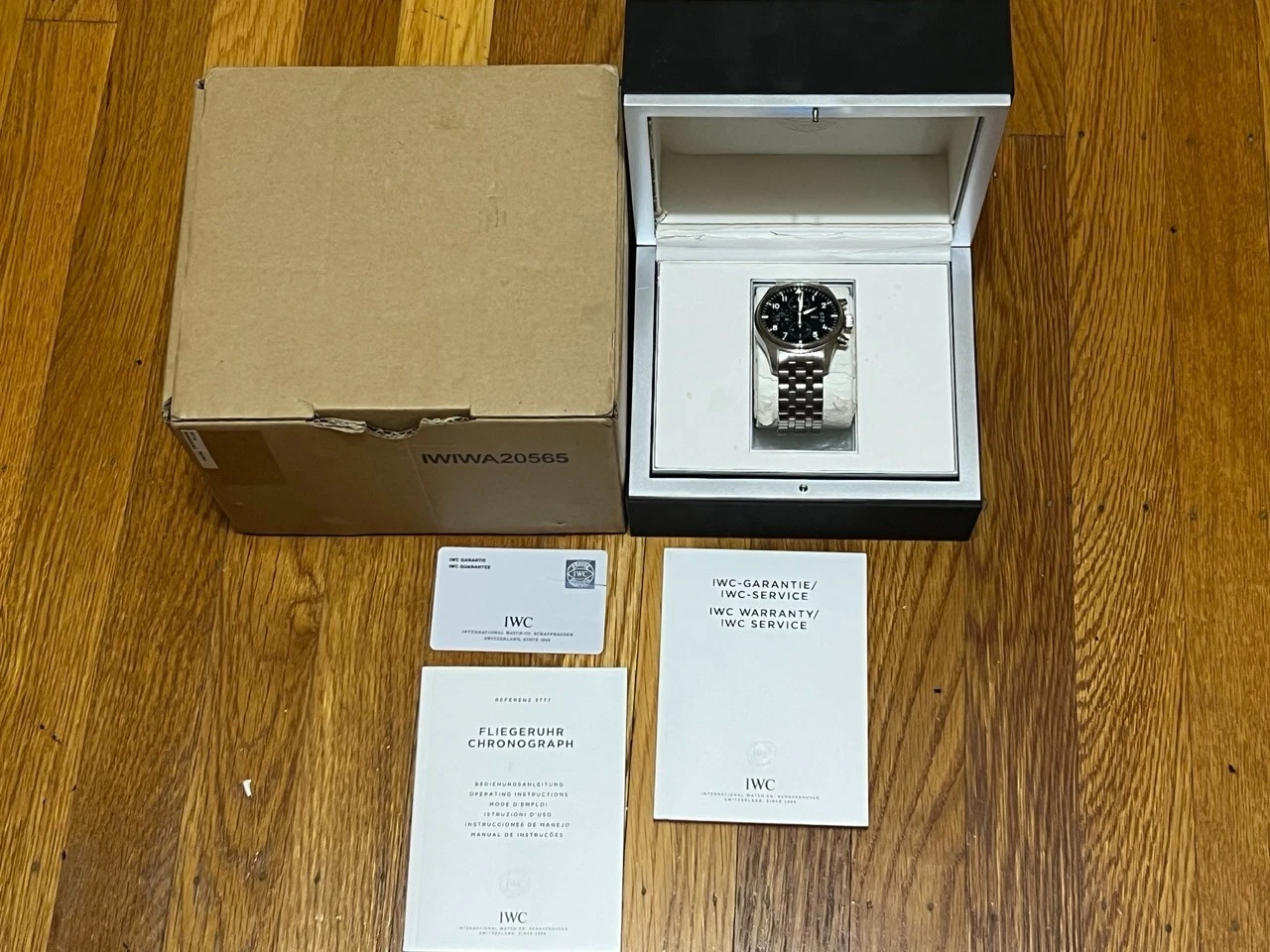 IWC Pilot Chronograph with DAY - DATE 43mm Automatic with Bracelet Box Papers IW377704