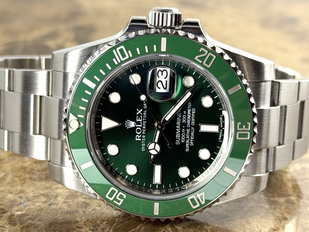 Rolex Submariner with Date HULK Green Dial and Bezel 40mm Automatic with Easy Glide Bracelet 116610LV Box Papers Card