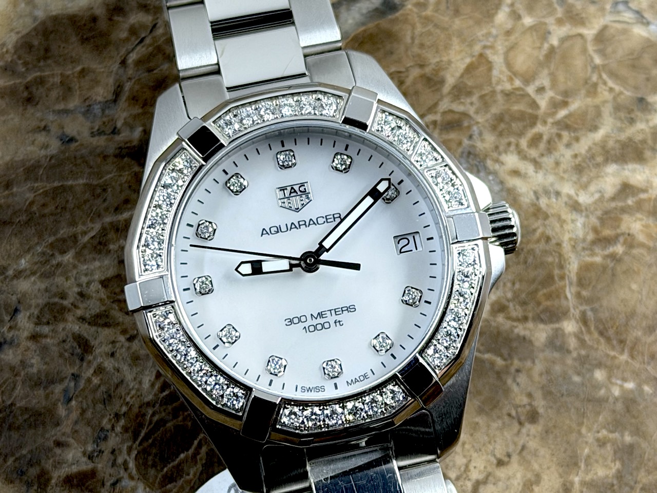 TAG Heuer Aquaracer Quartz 32mm Steel with Diamond Bezel and Mother of Pearl Diamond Dial Box Papers Cards WBD1315.BA0740