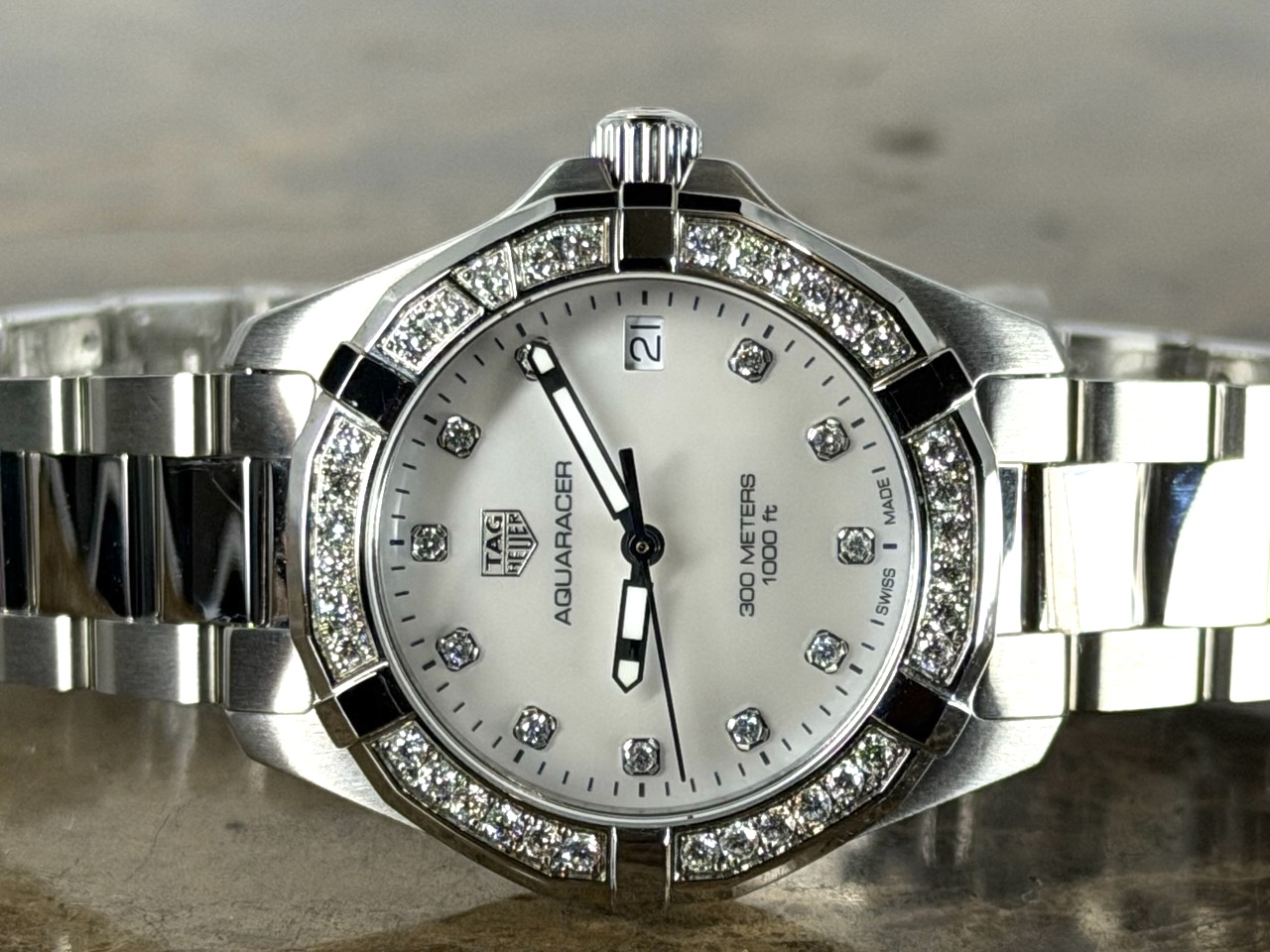 TAG Heuer Aquaracer Quartz 32mm Steel with Diamond Bezel and Mother of Pearl Diamond Dial Box Papers Cards WBD1315.BA0740