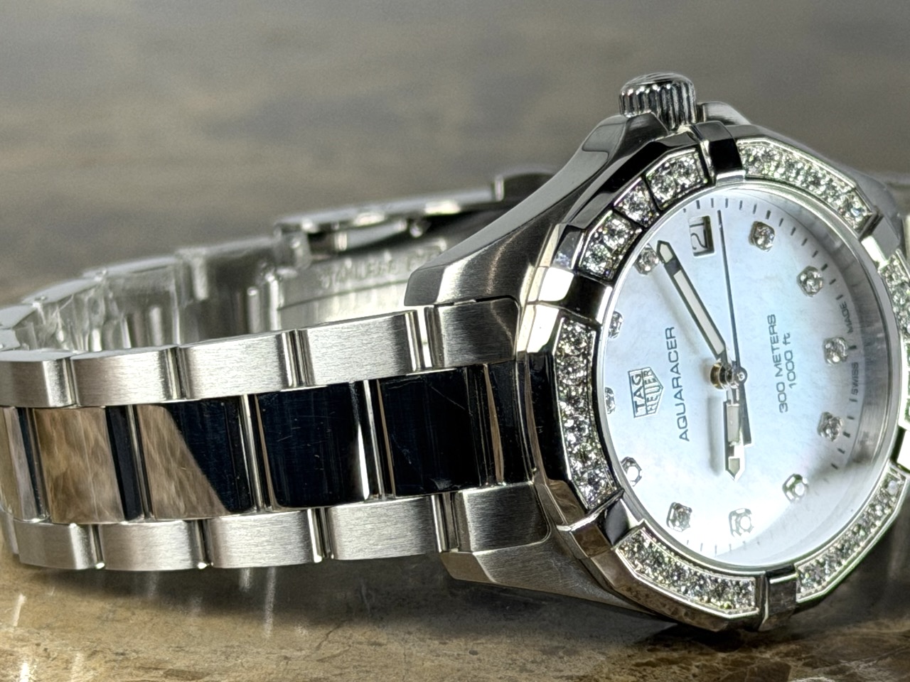 TAG Heuer Aquaracer Quartz 32mm Steel with Diamond Bezel and Mother of Pearl Diamond Dial Box Papers Cards WBD1315.BA0740