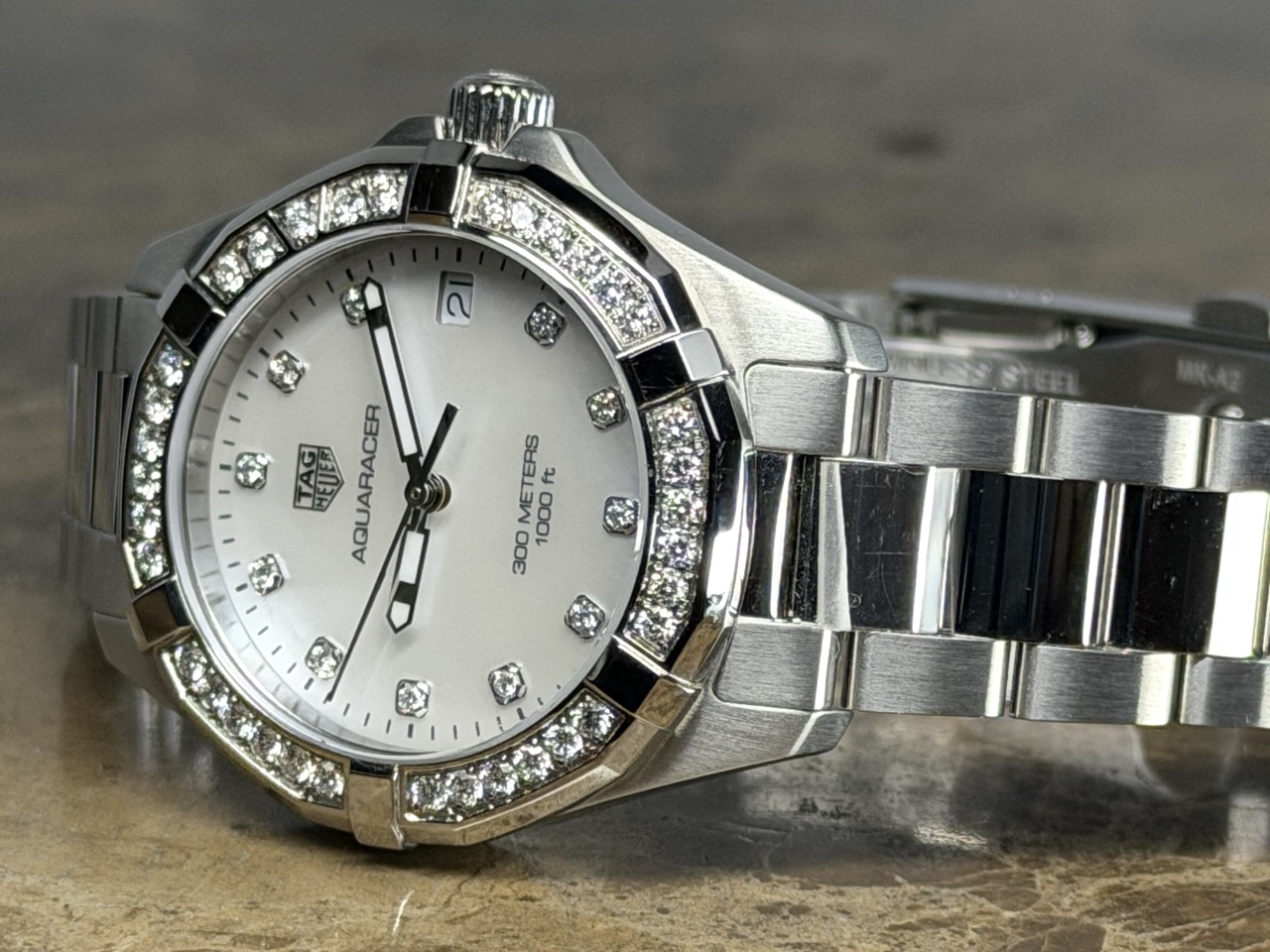TAG Heuer Aquaracer Quartz 32mm Steel with Diamond Bezel and Mother of Pearl Diamond Dial Box Papers Cards WBD1315.BA0740