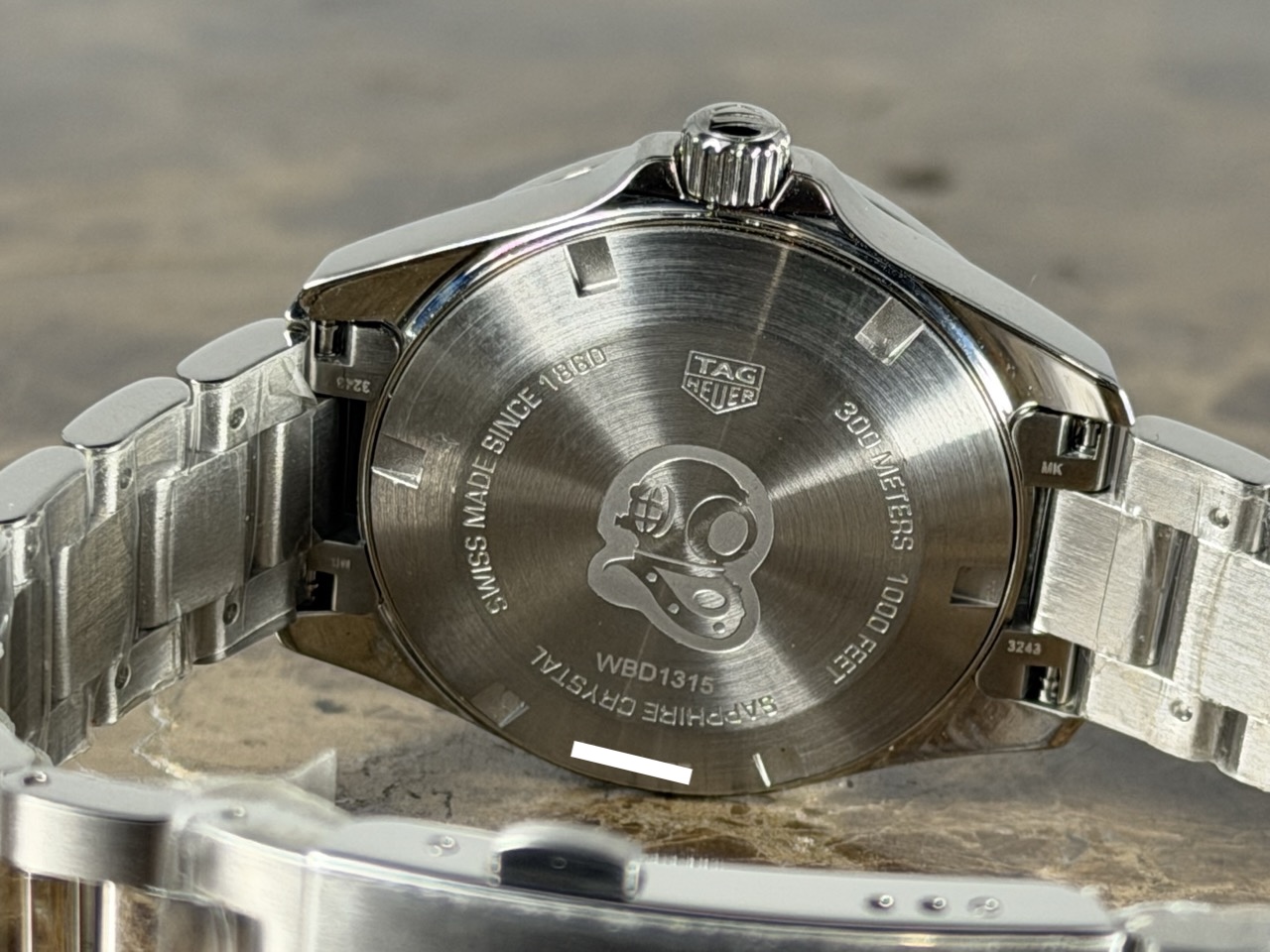 TAG Heuer Aquaracer Quartz 32mm Steel with Diamond Bezel and Mother of Pearl Diamond Dial Box Papers Cards WBD1315.BA0740