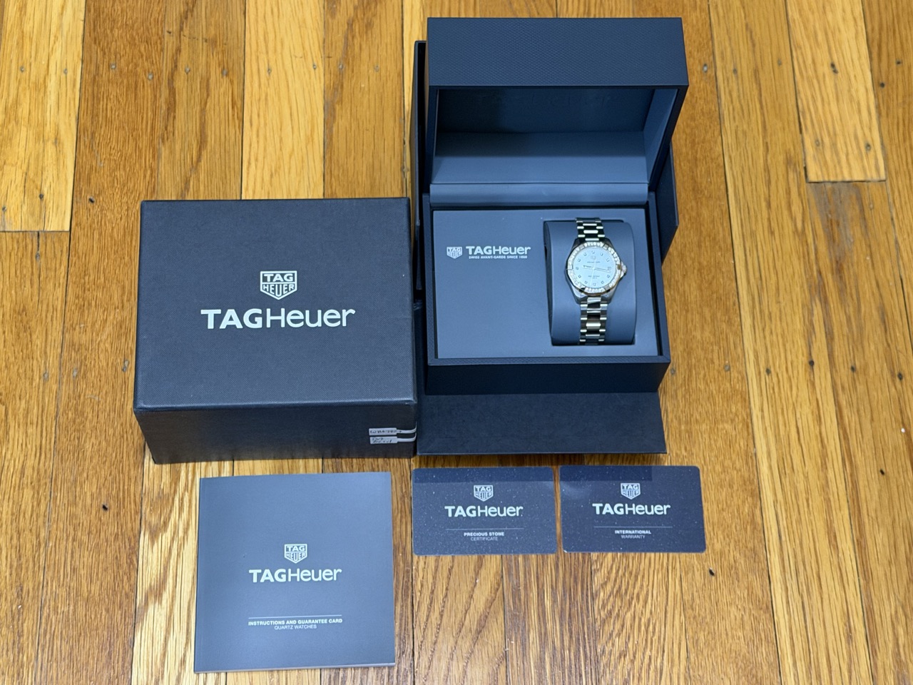TAG Heuer Aquaracer Quartz 32mm Steel with Diamond Bezel and Mother of Pearl Diamond Dial Box Papers Cards WBD1315.BA0740