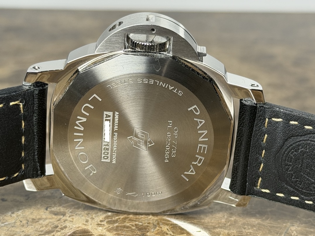 Panerai Luminor Logo PAM01084 44mm Mechanical Wind Black Dial with Logo Box Papers Card Year 2025