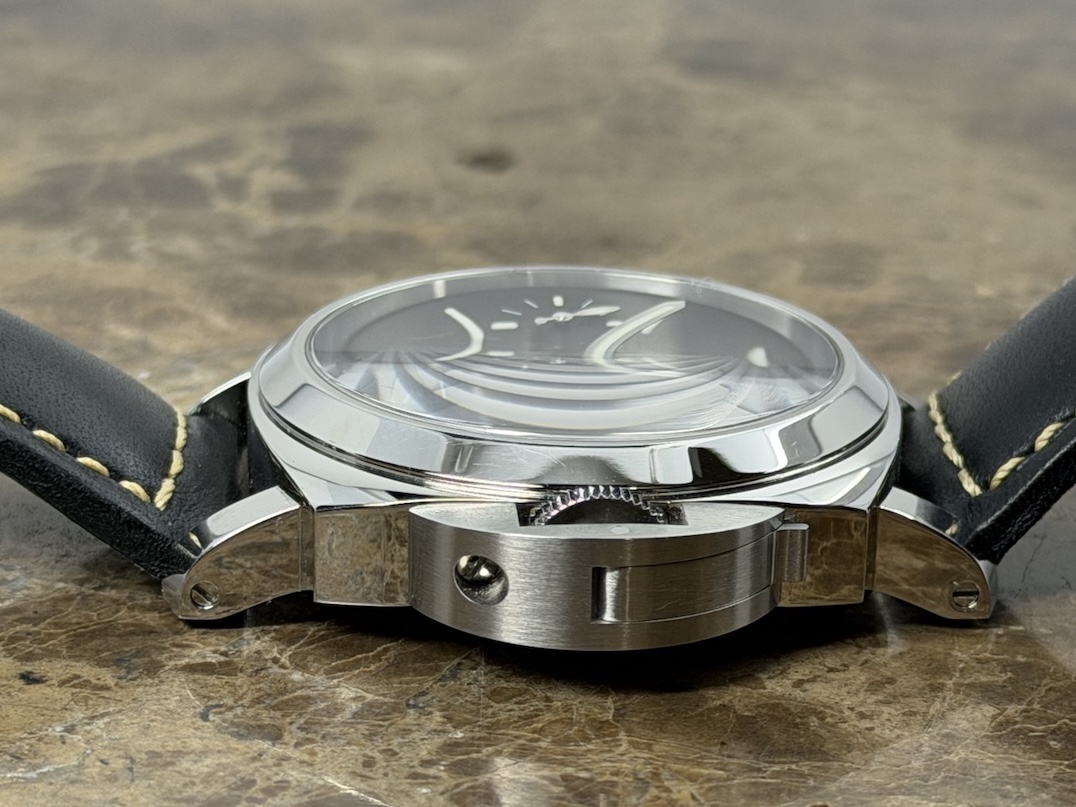 Panerai Luminor Logo PAM01084 44mm Mechanical Wind Black Dial with Logo Box Papers Card Year 2025