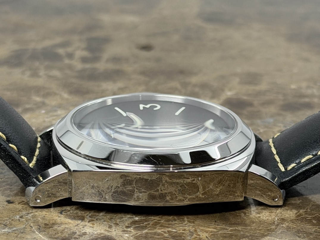 Panerai Luminor Logo PAM01084 44mm Mechanical Wind Black Dial with Logo Box Papers Card Year 2025