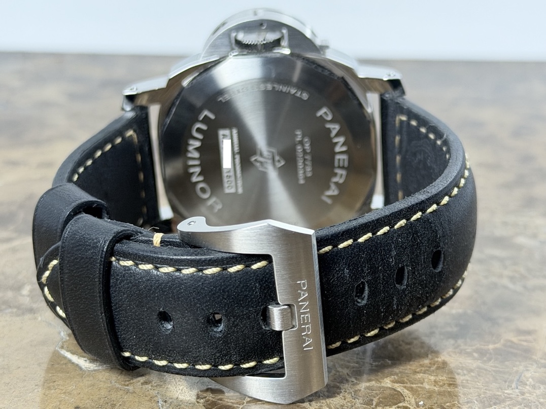 Panerai Luminor Logo PAM01084 44mm Mechanical Wind Black Dial with Logo Box Papers Card Year 2025
