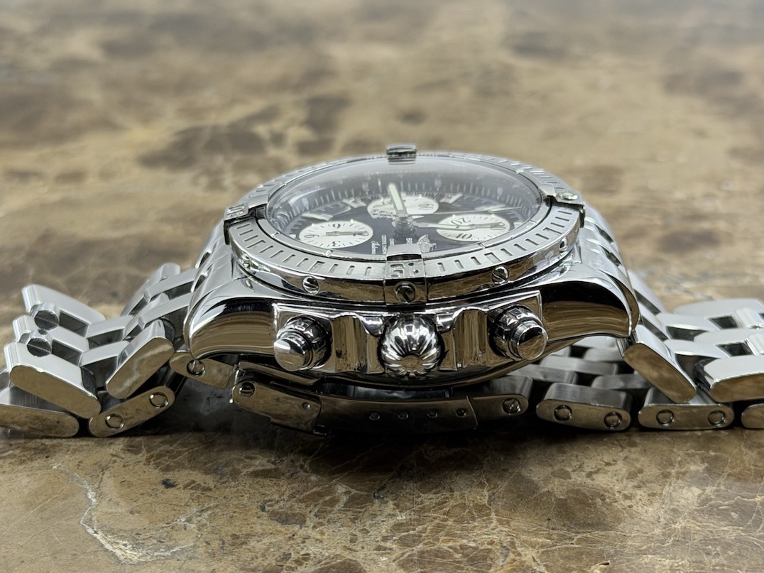 Breitling Chronomat Evolution Automatic 43.7mm Black Dial Model A13356 year 2005