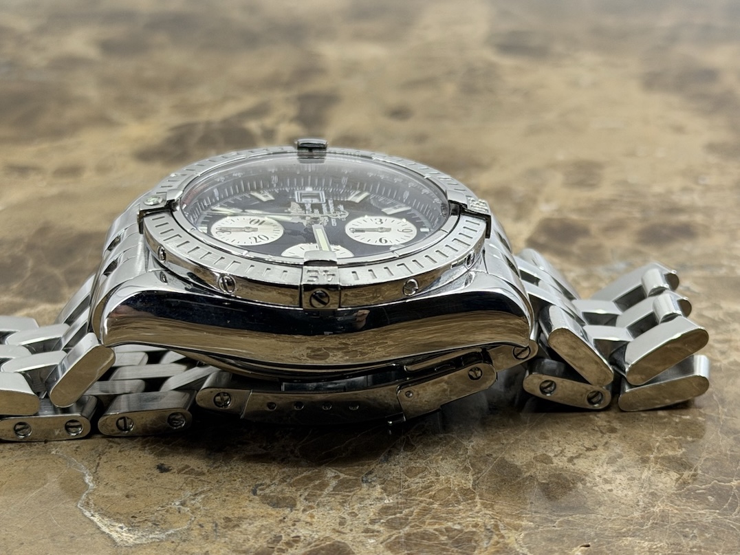 Breitling Chronomat Evolution Automatic 43.7mm Black Dial Model A13356 year 2005