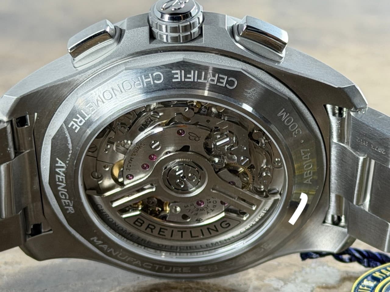 BREITLING Avenger B01 Chronograph 44 Automatic Green Black with Box Papers Card AB0147101L1A1 Never Worn