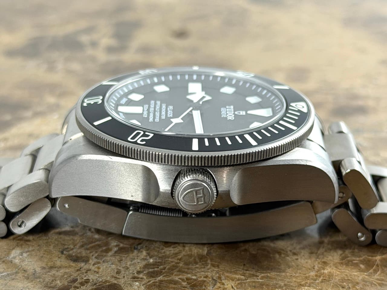 Tudor Pelagos Black Dial Titanium 42mm Automatic 500M 25600TN Box papers warranty card