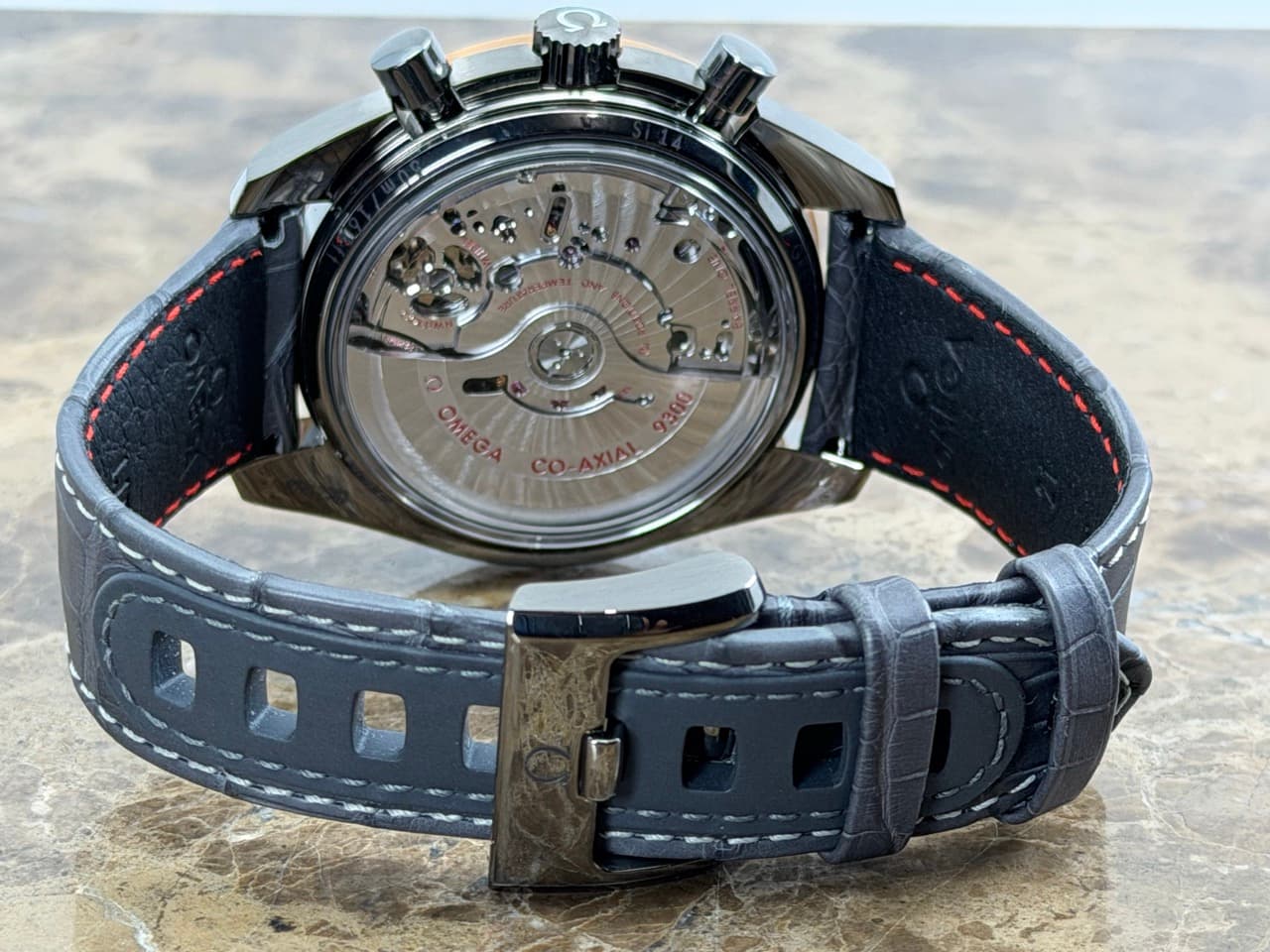 Omega DARK SIDE OF THE MOON Grey Ceramic Meteorite Dial 18K Sedna gold 44.25 MM Box Papers Cards 311.63.44.51.99.001