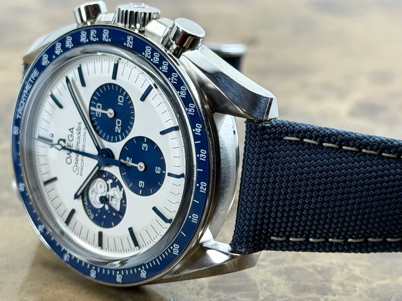 Omega Speedmaster SNOOPY 42mm Manual Wind Anniversary Limited Edition Box Papers Cards Year 2024 - Image 4