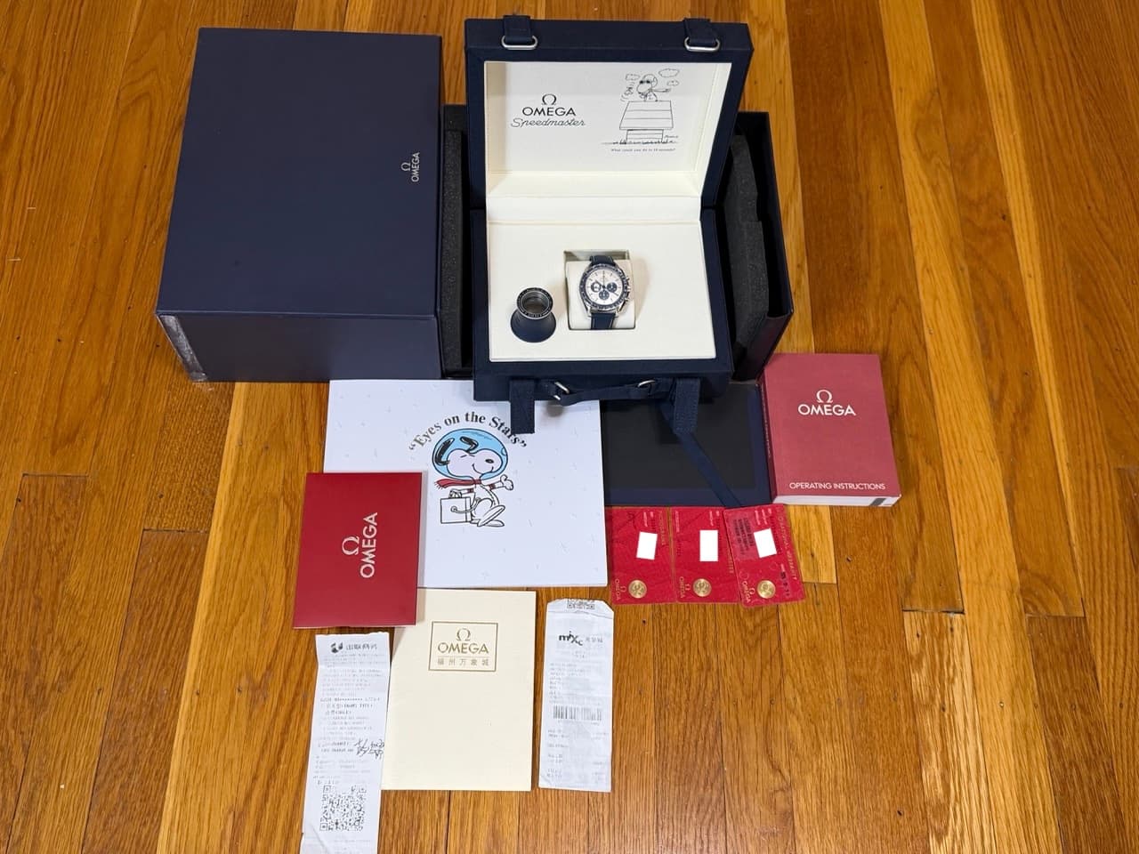 Omega Speedmaster SNOOPY 42mm Manual Wind Anniversary Limited Edition Box Papers Cards Year 2024 - Image 9