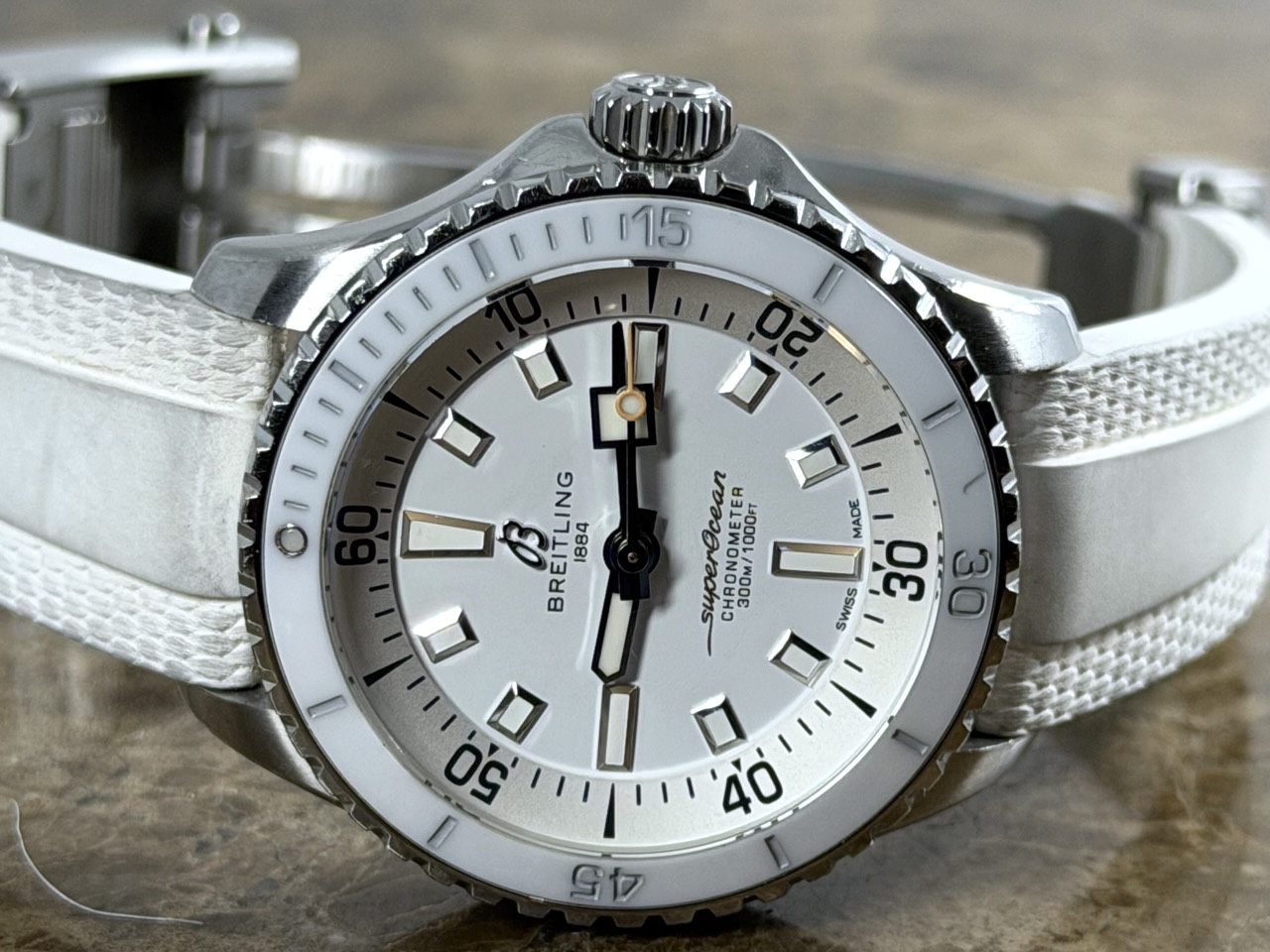 Breitling SuperOcean 36 Automatic White Dial on a Rubber Dive strap with Breitling Box Papers A17377211A1S1 - Image 2