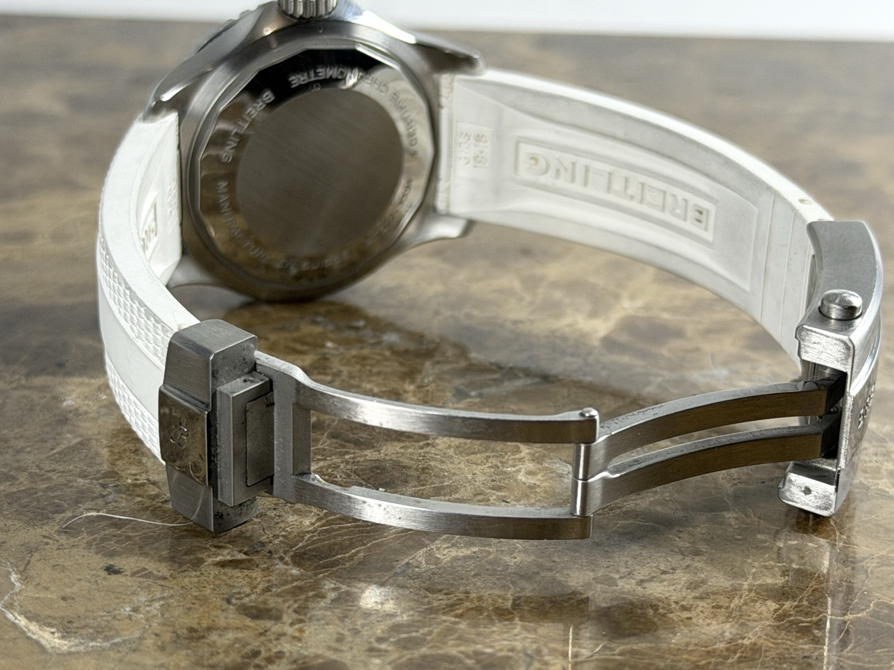 Breitling SuperOcean 36 Automatic White Dial on a Rubber Dive strap with Breitling Box Papers A17377211A1S1 - Image 6