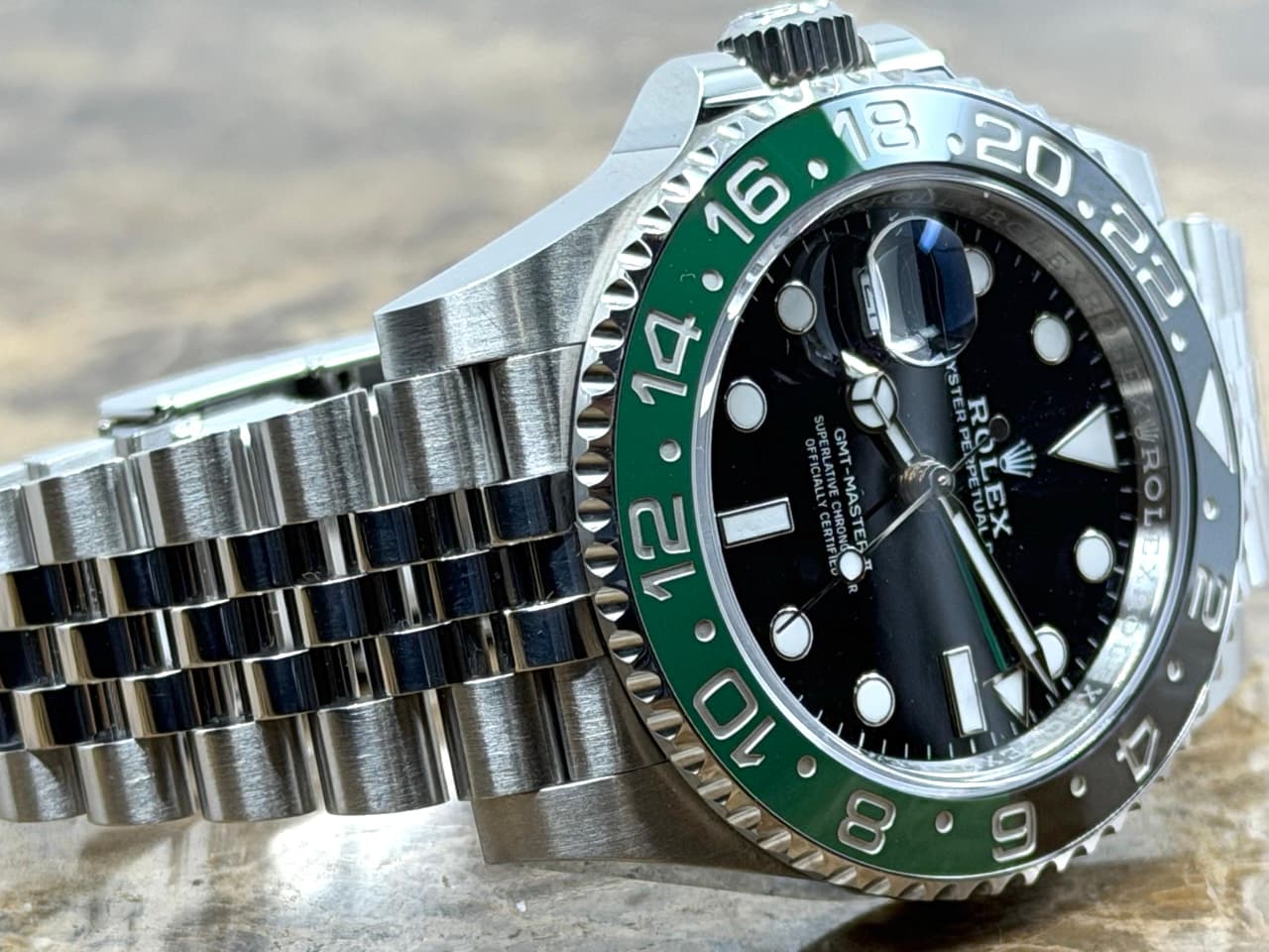 Rolex GMT MASTER II Sprite 40mm Black Green Bezel Jubilee LEFT HANDED 126720VTNR with Box and Papers Year 2025 - Image 4