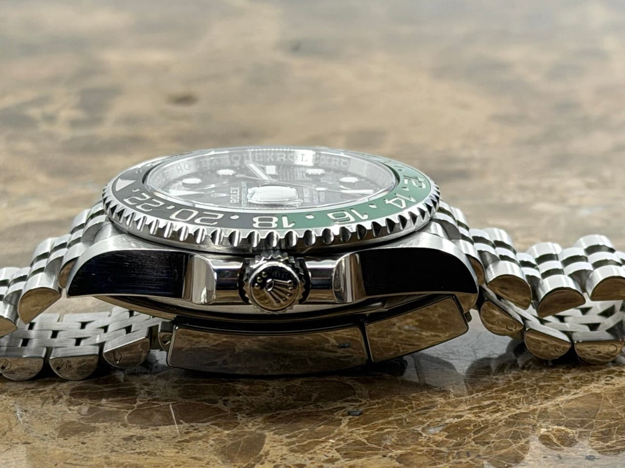 Rolex GMT MASTER II Sprite 40mm Black Green Bezel Jubilee LEFT HANDED 126720VTNR with Box and Papers Year 2025 - Image 9