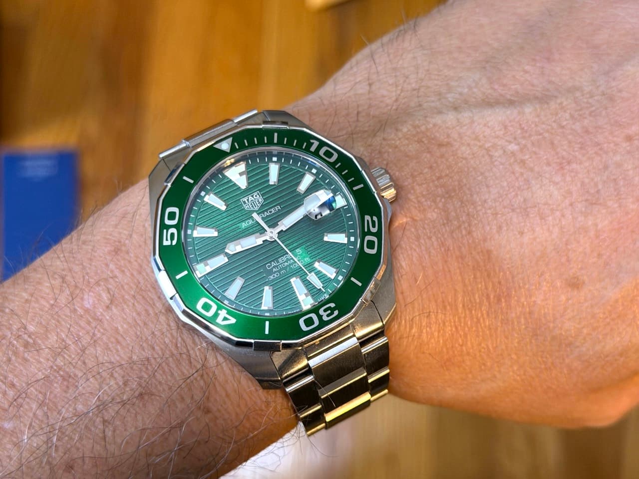 Tag Heuer Aquaracer Caliber 5 Green Dial Bezel Hulk 300M / 1000ft WAY201S-0 Box Papers Card - Image 10
