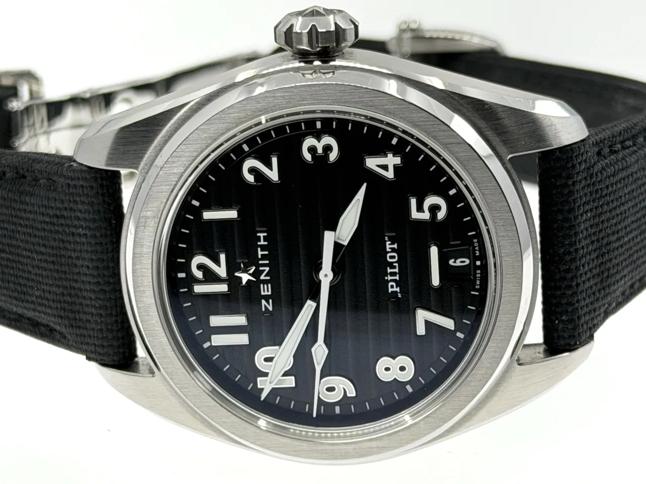 ZENITH Pilot Central Second and Date 40mm Automatic with Box Papers Card 03.4000.3620/21.I001