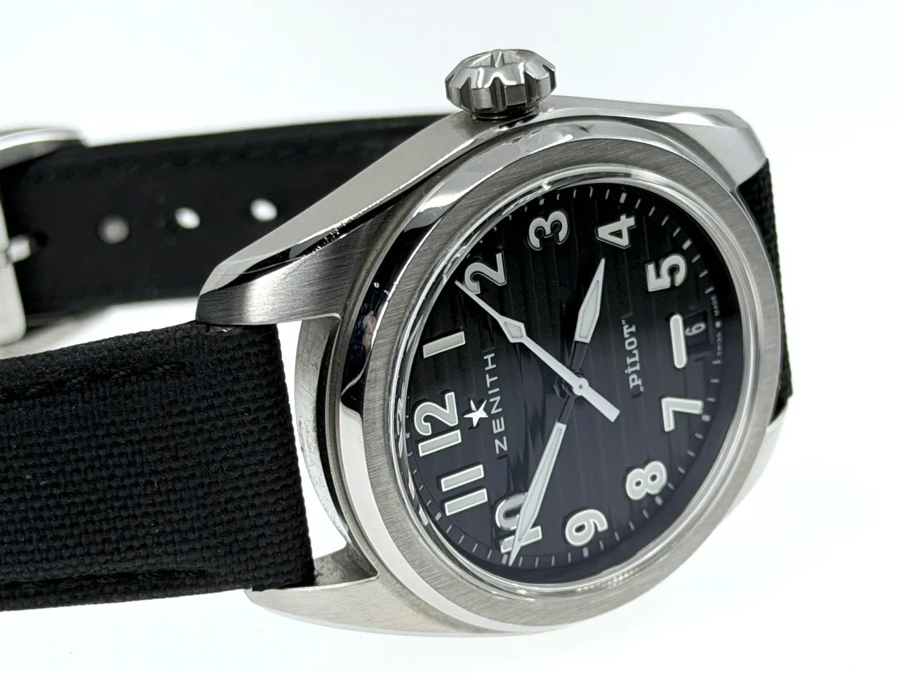ZENITH Pilot Central Second and Date 40mm Automatic with Box Papers Card 03.4000.3620/21.I001