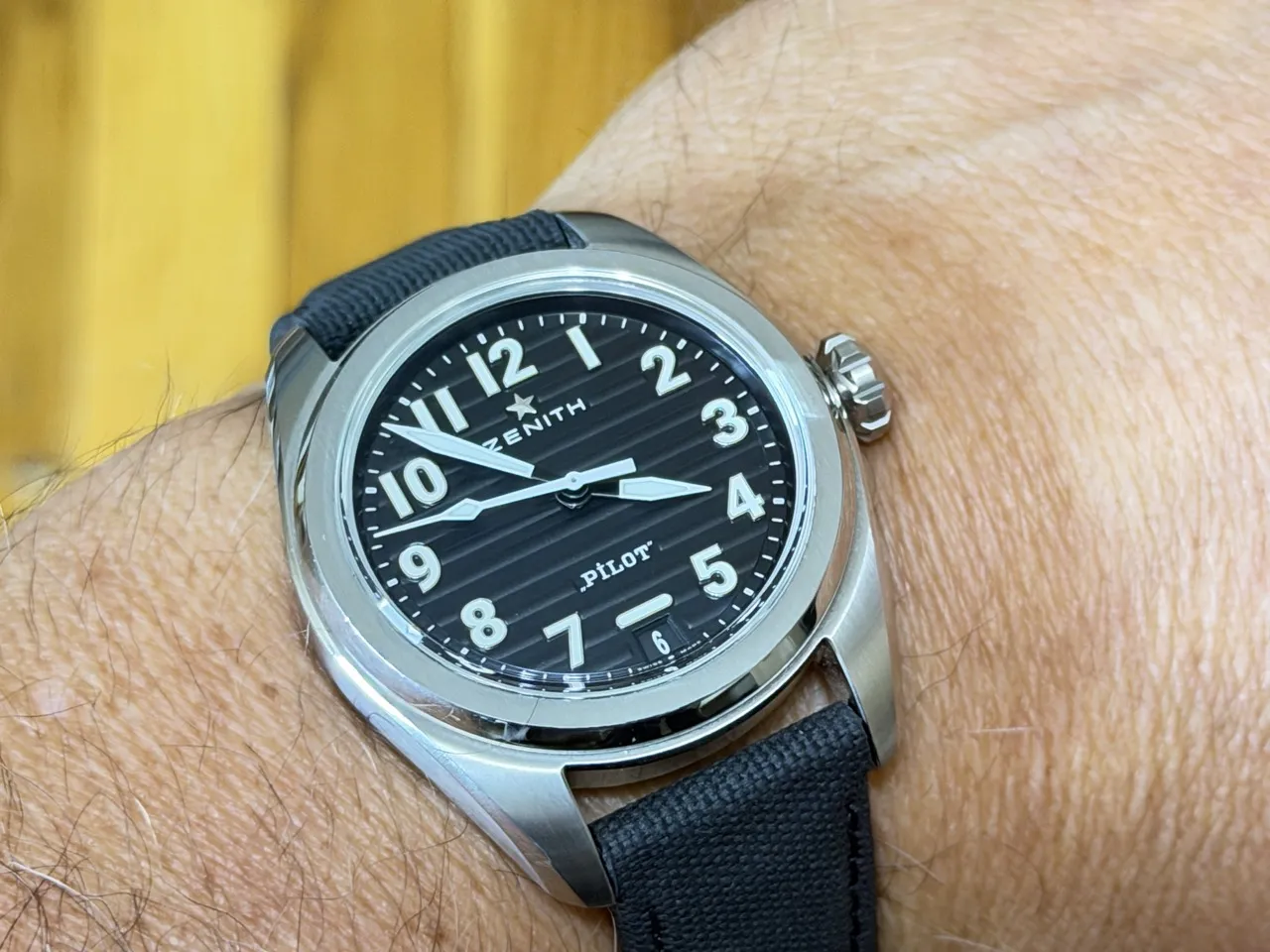 ZENITH Pilot Central Second and Date 40mm Automatic with Box Papers Card 03.4000.3620/21.I001