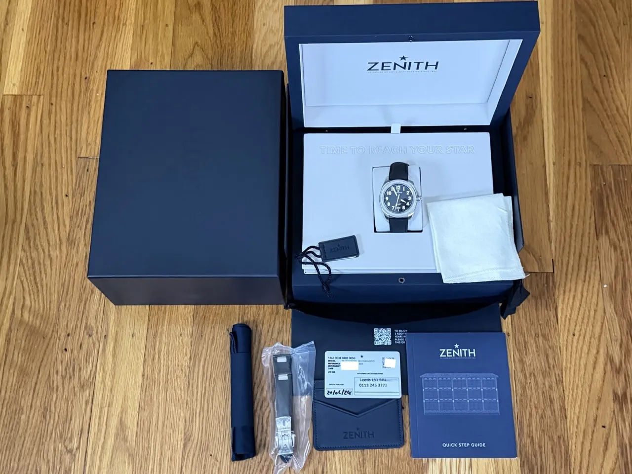 ZENITH Pilot Central Second and Date 40mm Automatic with Box Papers Card 03.4000.3620/21.I001
