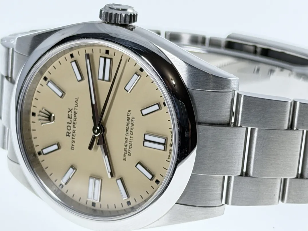 Rolex Oyster Perpetual 41 with Beige Dial model 134300 Box Papers Card Year 2025