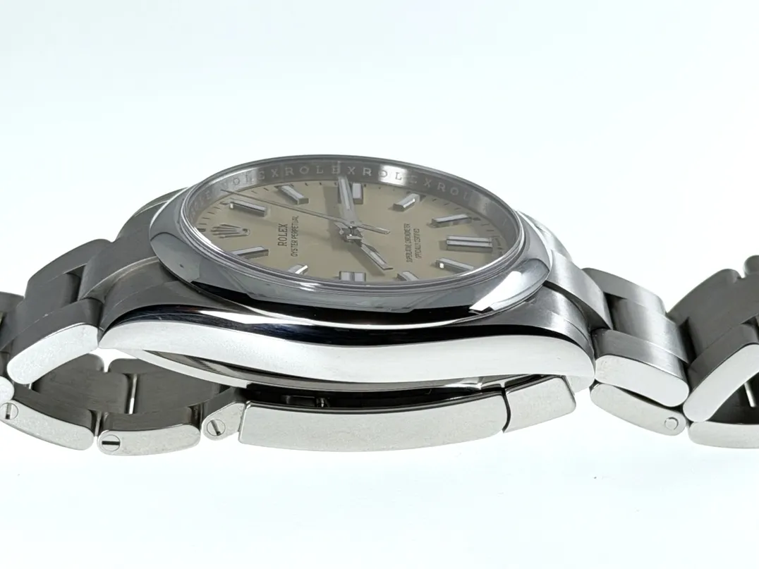 Rolex Oyster Perpetual 41 with Beige Dial model 134300 Box Papers Card Year 2025