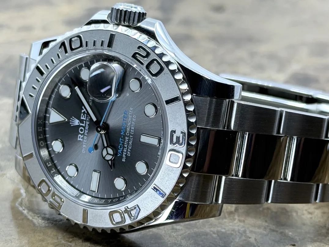 Rolex Yachtmaster Steel & Platinum 40mm Automatic with Rhodium Dial 116622 with Box and Papers