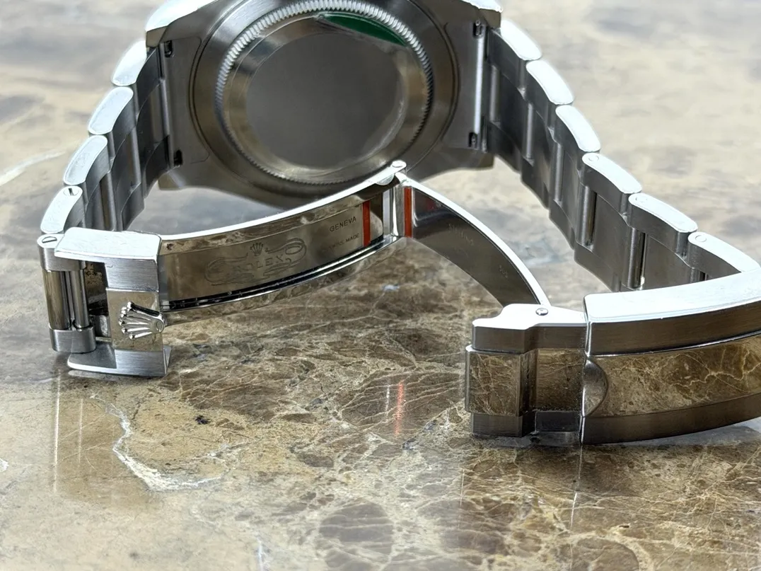 Rolex Yachtmaster Steel & Platinum 40mm Automatic with Rhodium Dial 116622 with Box and Papers
