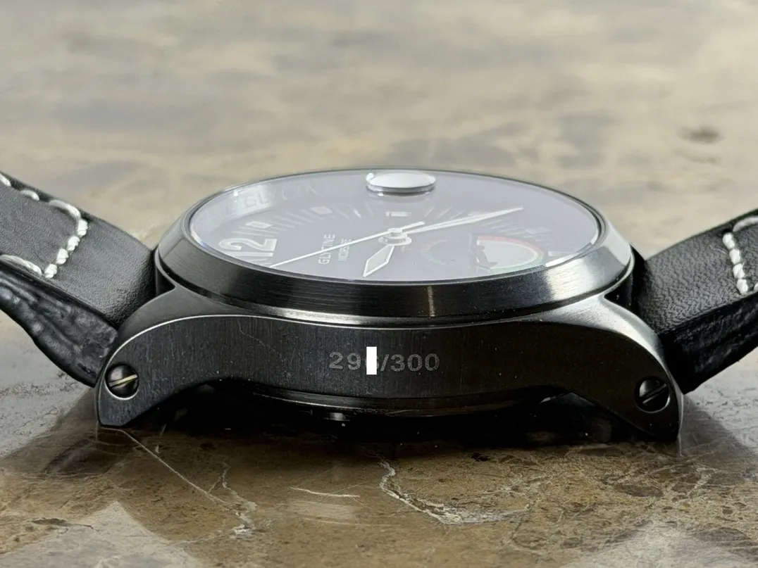 Glycine Incursore Power Reserve Indicator 46mm Automatic Black DLC Limited to 300 pieces model 3880